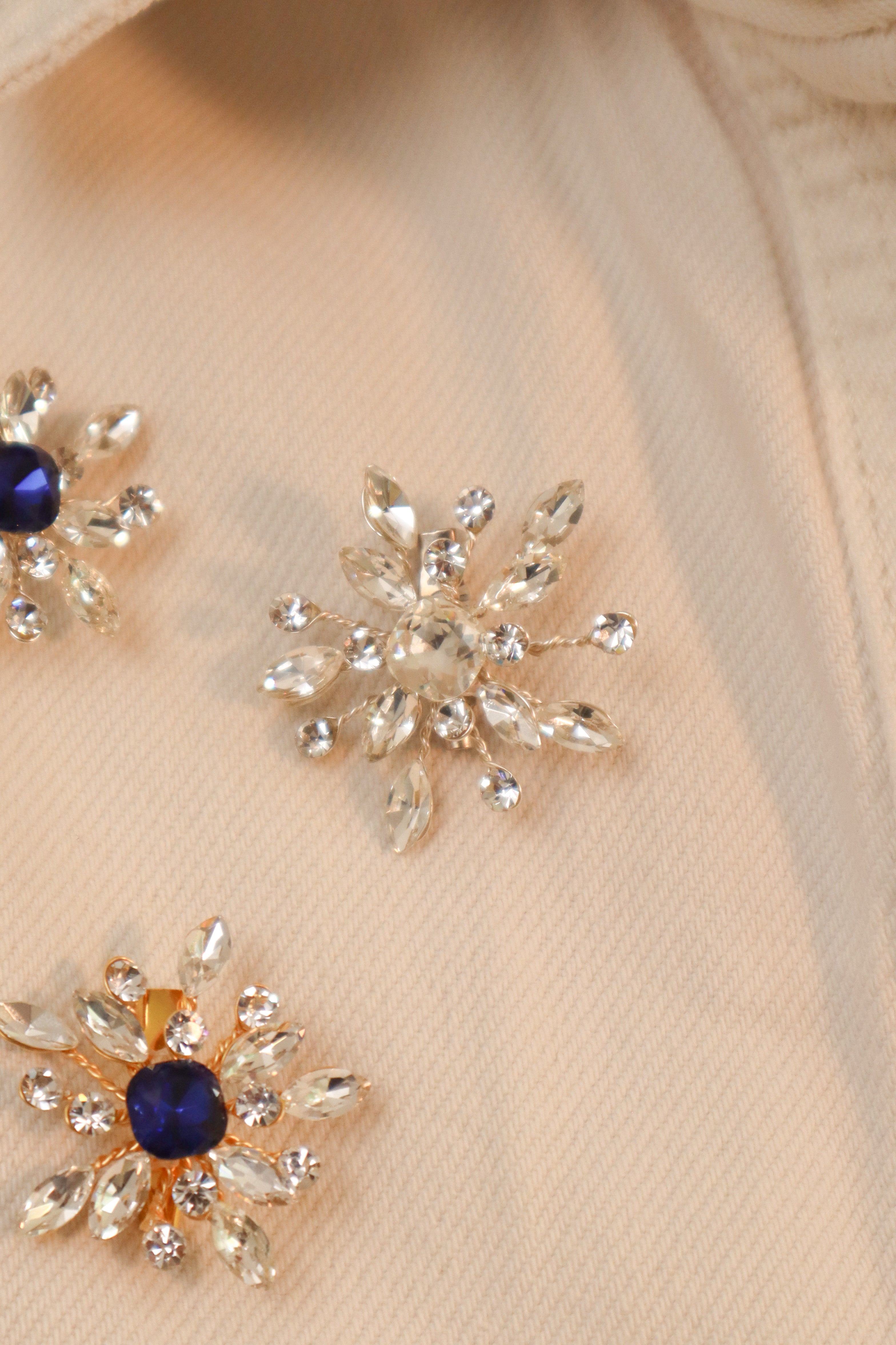 Broche Arkia