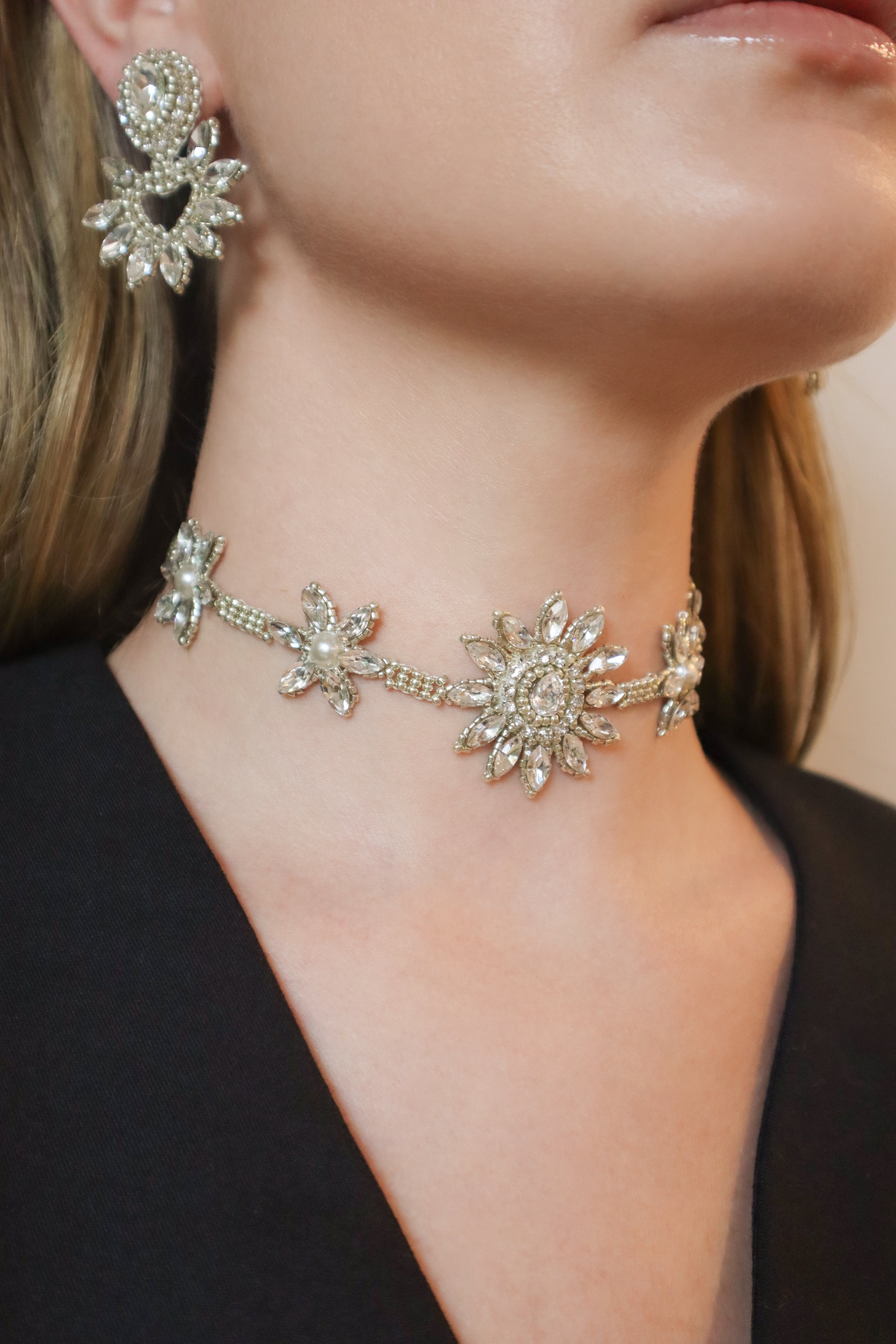Choker Basilia