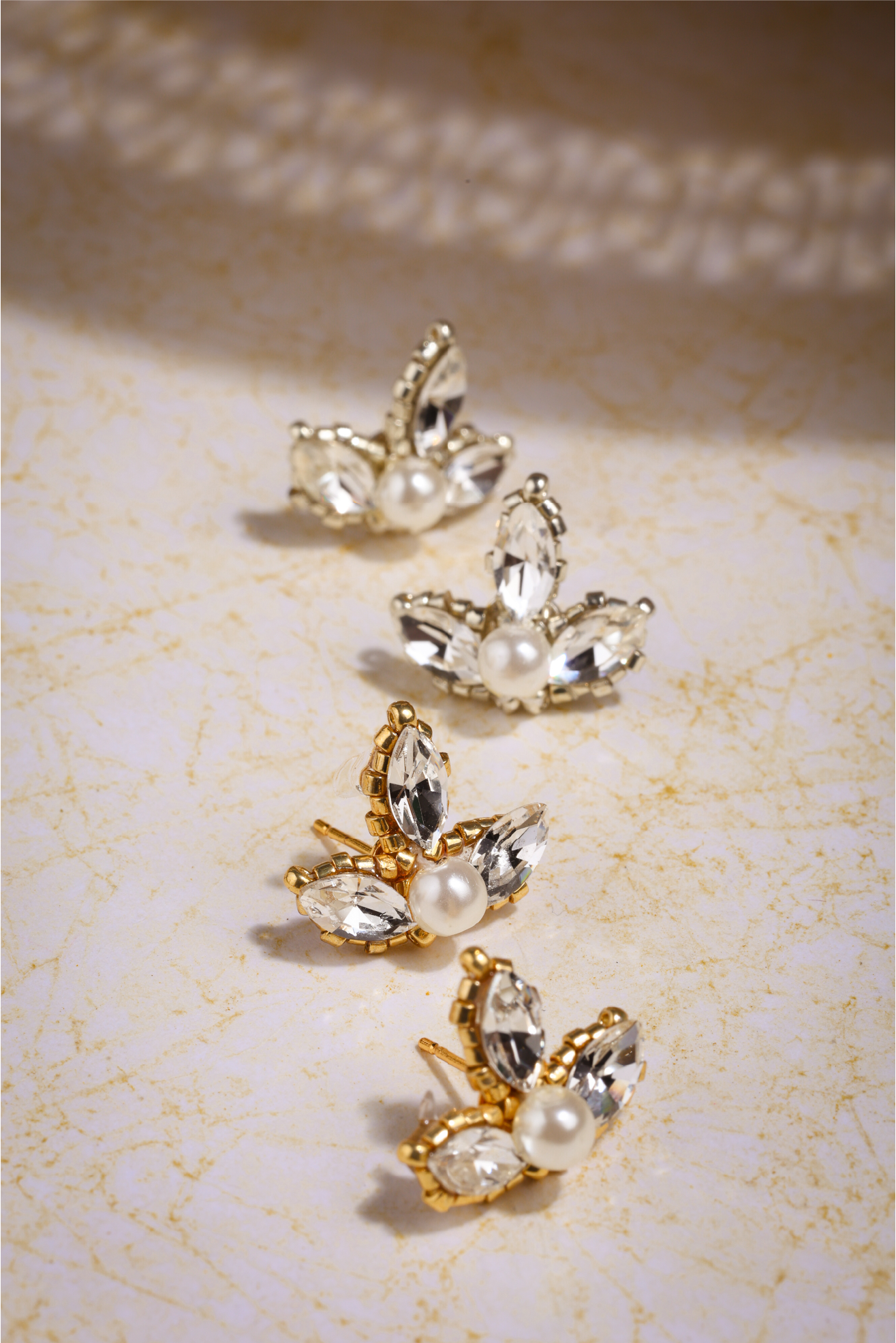 Aretes Lys