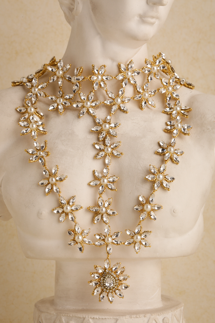Collar Queen