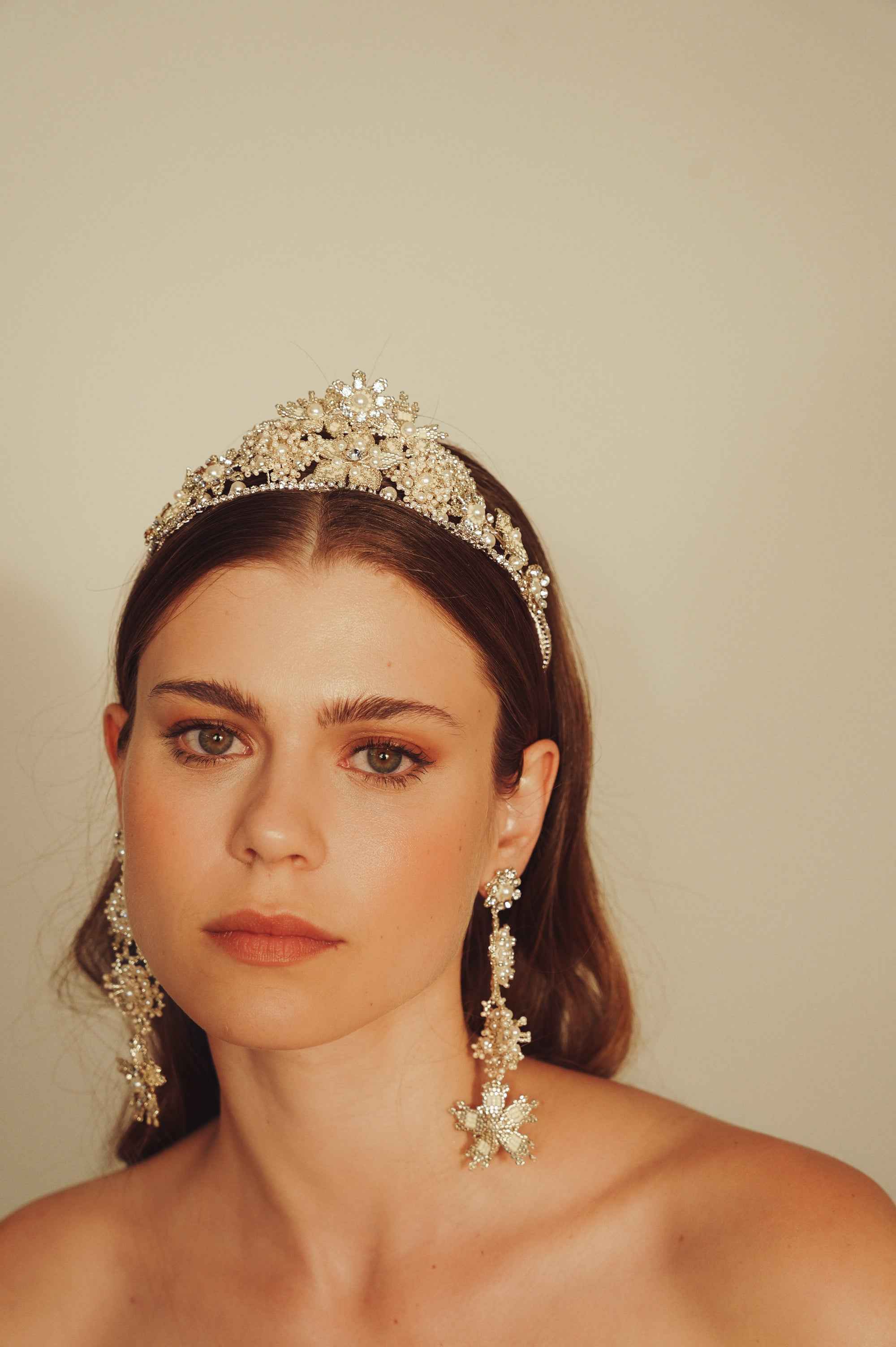 Corona Esther - ZAWADZKY